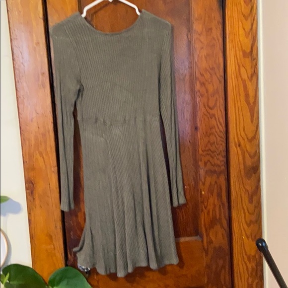 American Eagle olive green dress - Picture 3 of 3